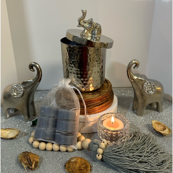 WILD SAFARI HUNT, SCENT UNLEASHED LLC LUXURY HAND POURED SCENTED CANDLES. - Picture 5 of 8